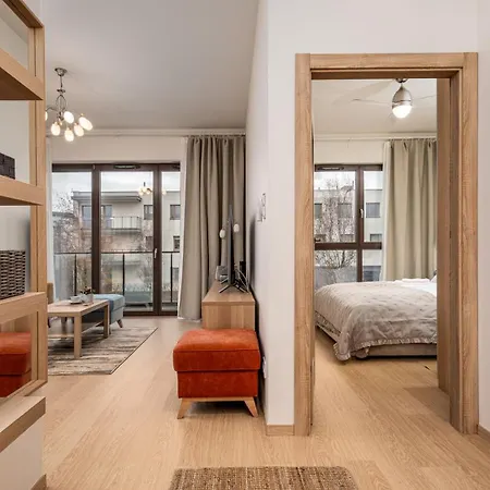 Nova Krolikarnia - Mokotow, Sun & Snow *