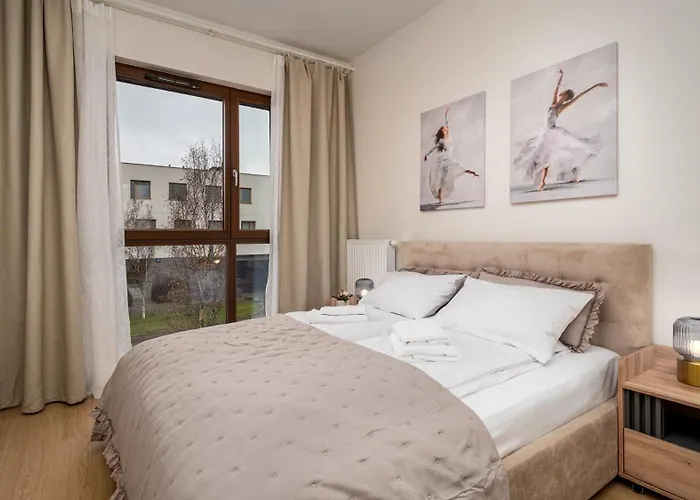 Nova Krolikarnia - Mokotow, Sun & Snow * Warszawa