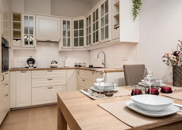 Nova Krolikarnia - Mokotow, Sun & Snow